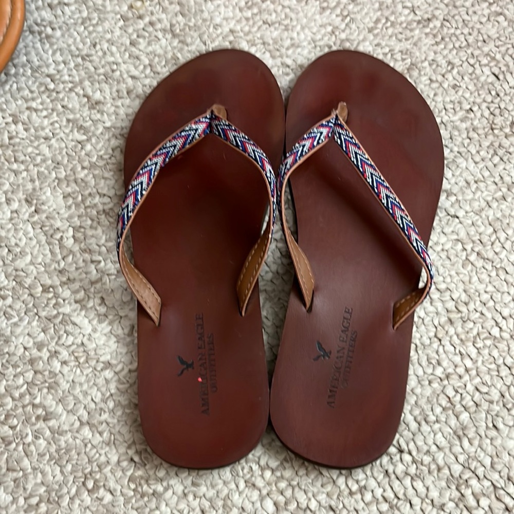 American Eagle Sandel Flops